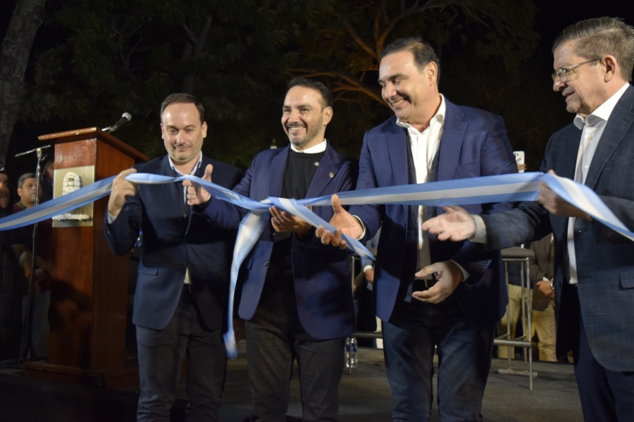 Valdés inauguró la costanera de Goya y habló de la ampliación de la obra