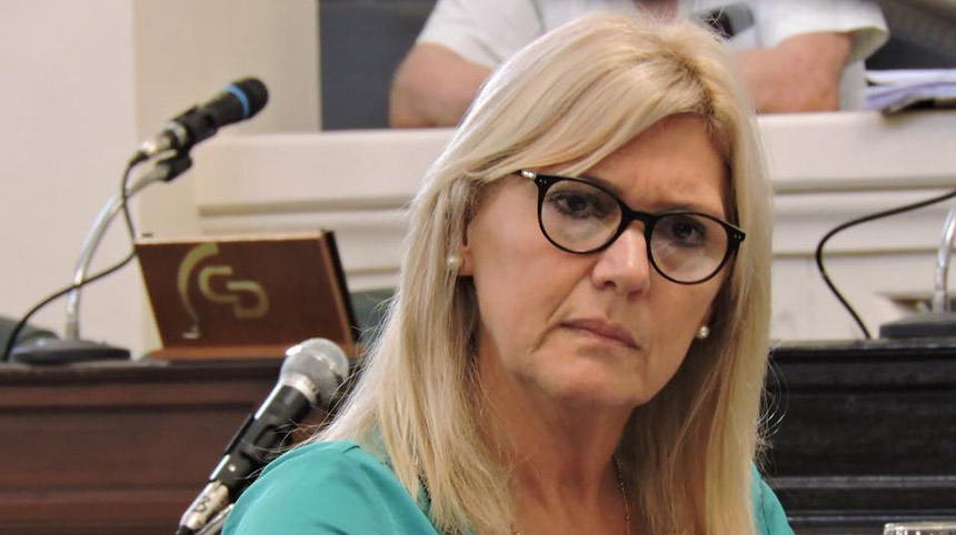 Nancy Sand y Diógenes González cruzaron a Adorni; Almirón defendió el informe