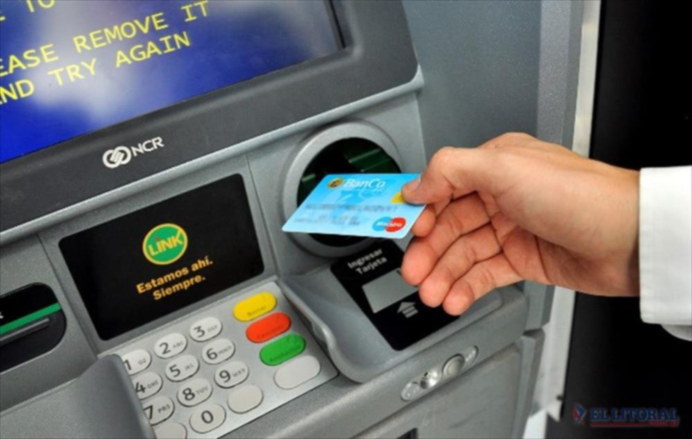 Este lunes inicia el pago de sueldos a estatales correntinos